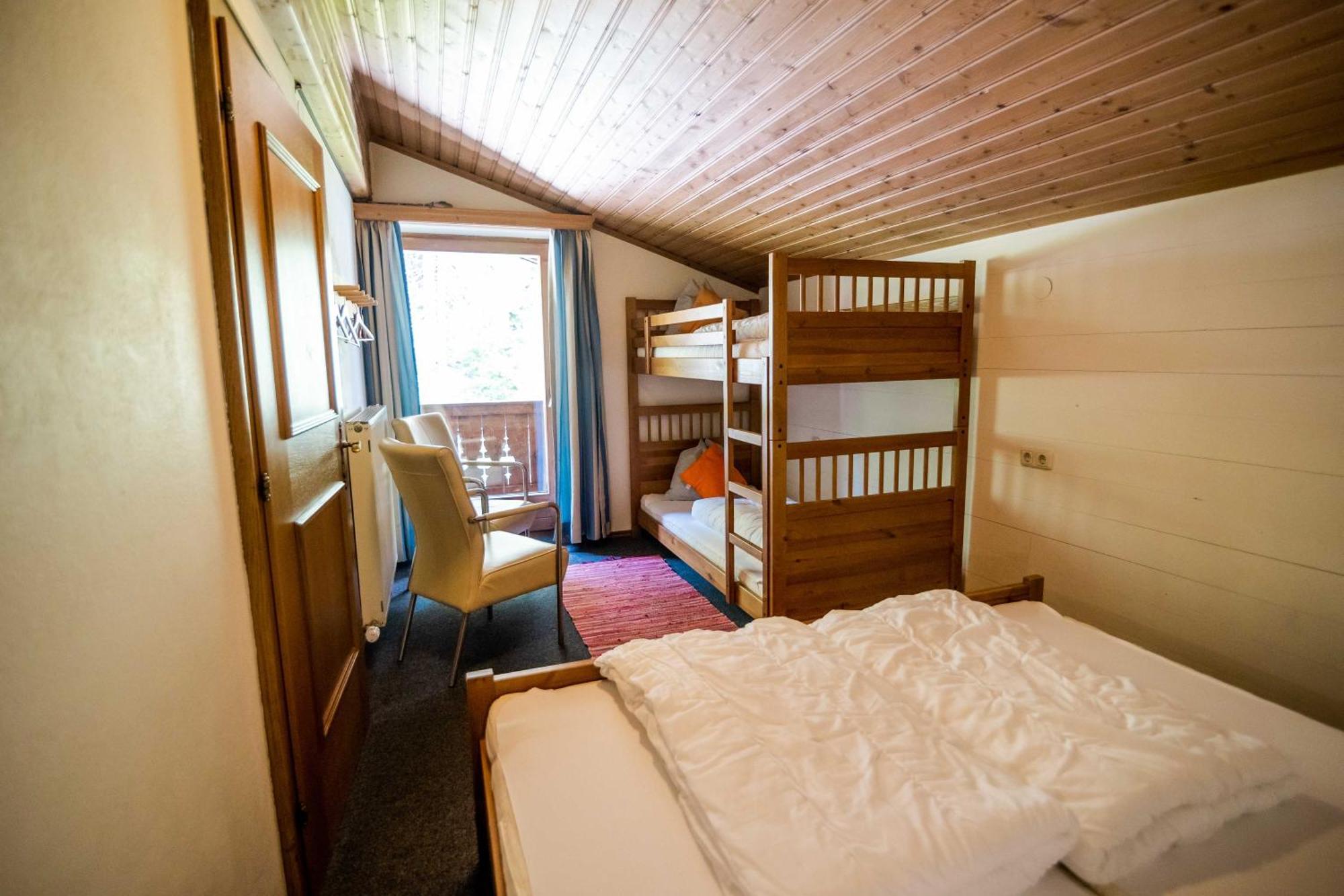 Chalet 3 Musketiers フィーホーフェン 部屋 写真